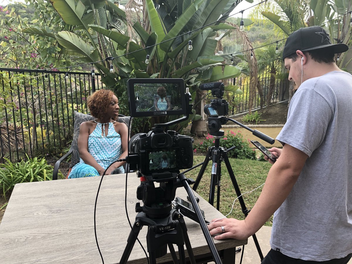 MateoGil's tweet photo. Today was a busy but incredible day! We started with our Breakthrough Coaching (partnership with The Dr Phil show,) then finished with some promotional videos! I love working with our amazing team!!! #mytime4breakthrough #brkthru2mybest #drphil #lisanichols #mattgil https://t.co/TF07mJZOw7