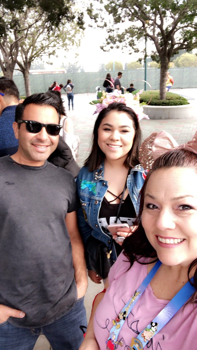 marcieamaro's tweet photo. Today was a good day #Disneyland #amaroadventures https://t.co/m9Z1pgiJsO