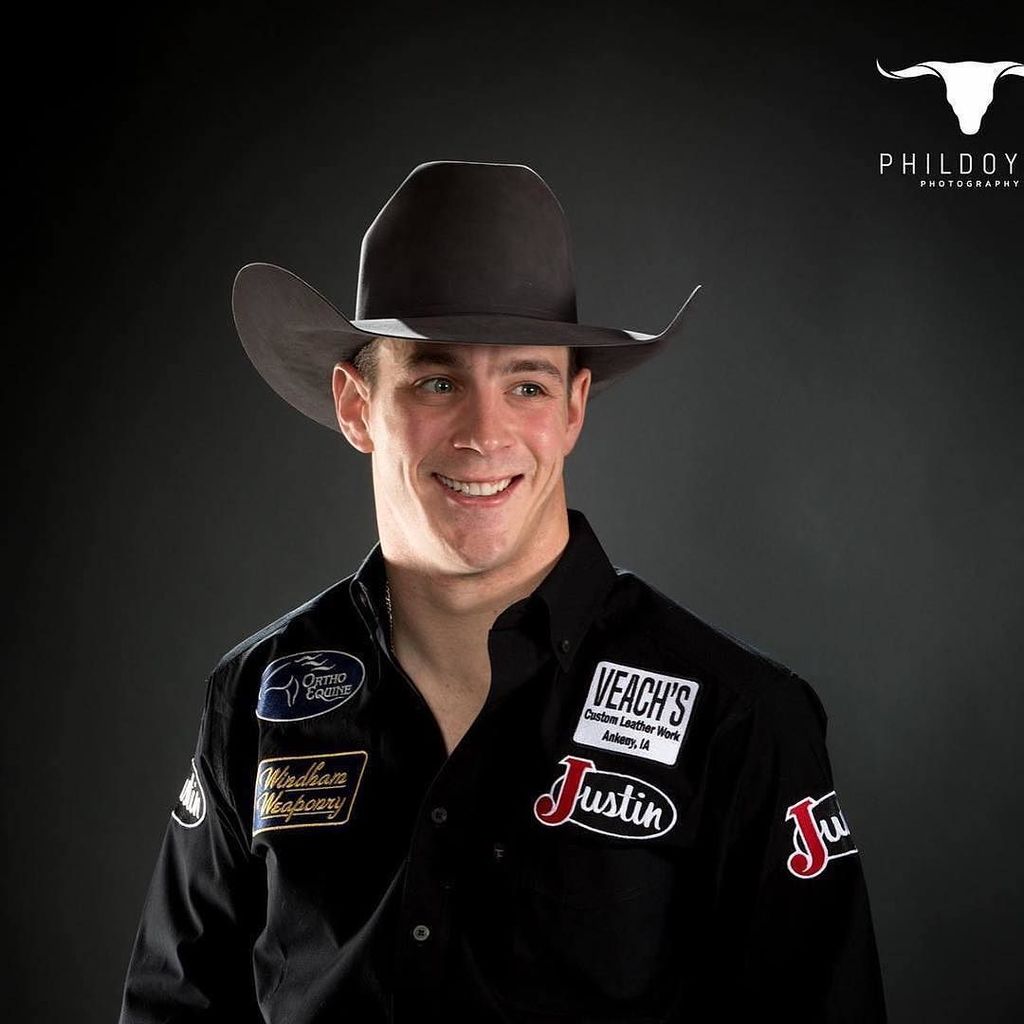 CowboyConnexion's tweet photo. 🤠 @oconnell_tim #oconnell_tim #timoconnell
📸 @phildoylephoto #phildoylephoto .
RepostBy @oconnell_tim: "Headed into January rodeos with a smile and a purpose. I will be at the @nationalwestern on the 14th! #faithfirst
@prca_prorodeo photo by @phild… https://t.co/ZMQ1lvfumx https://t.co/7ygWsgAYU8