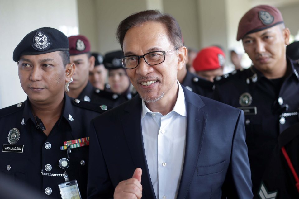 bharianmy's tweet image. Anwar Ibrahim dibebaskan lebih awal

bharian.com.my/berita/kes/201…