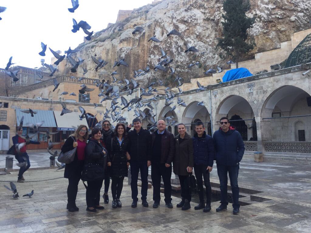 menderesturel's tweet photo. Peygamberler ve Evliyalar şehri Şanlıurfa...

Her zamanki gibi çok güzelsin 💐 https://t.co/iwVCjSS7qi