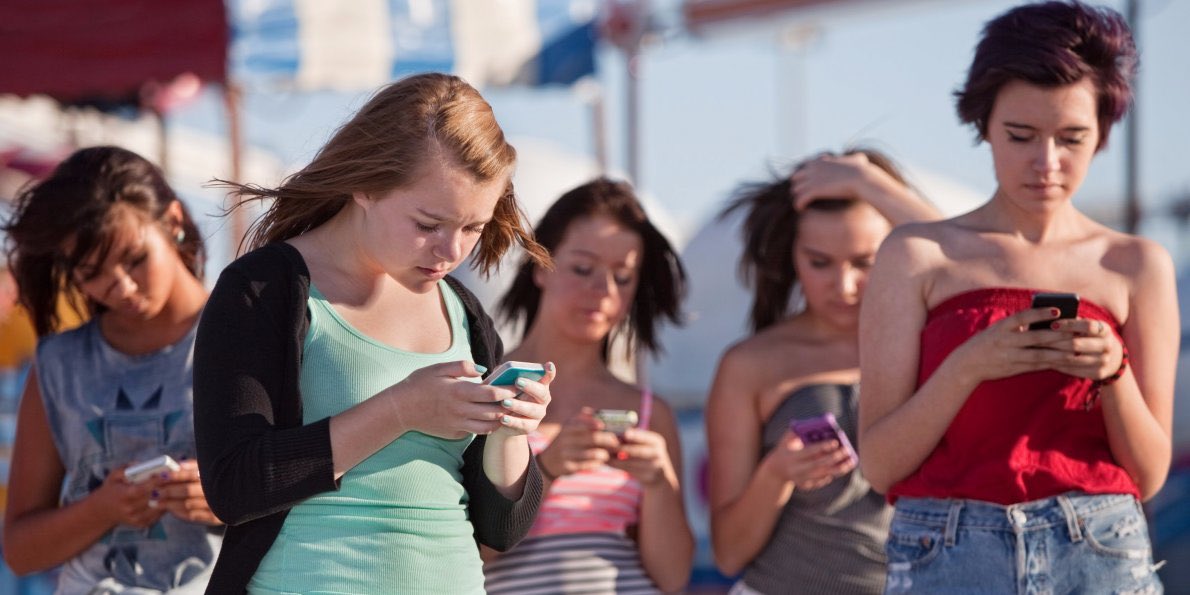 BeenDating's tweet photo. Trying to get noticed on a #nightout is harder than you think what happened to social #flirting https://t.co/dCRWdaZ5Em