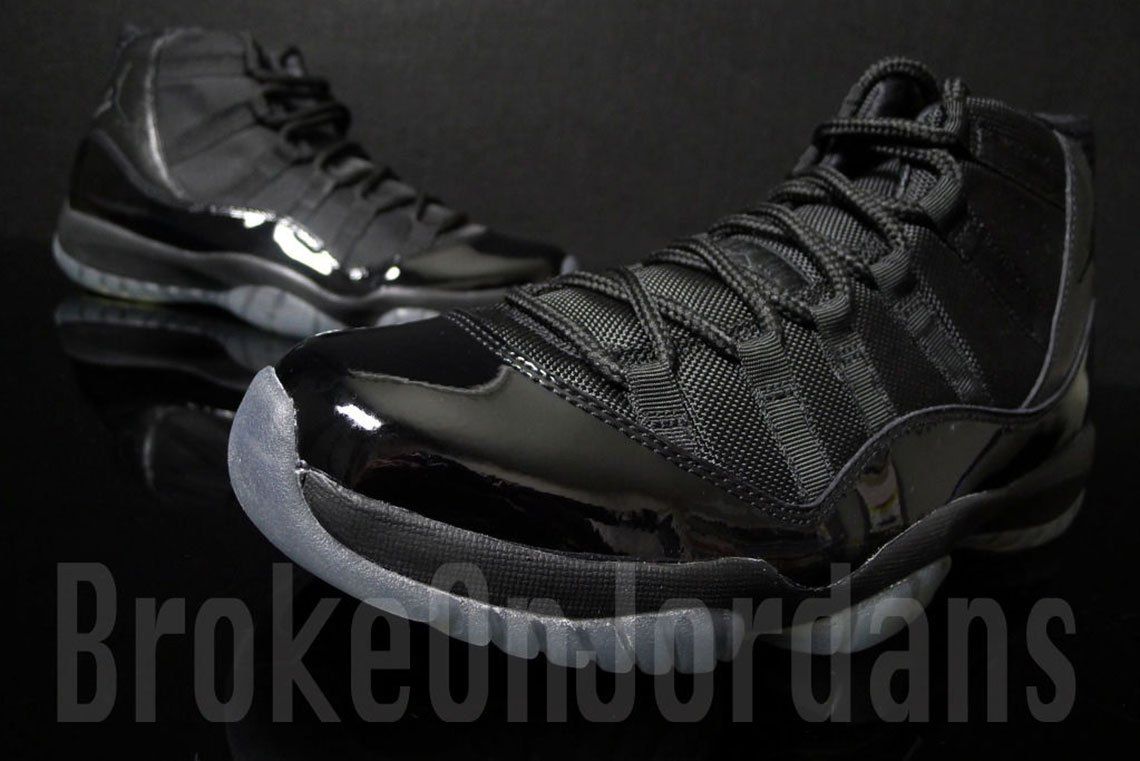 SneakerNews's tweet photo. You might not have to break the bank for this sample 
https://t.co/LNws1quk2m https://t.co/yyvgJmNaII