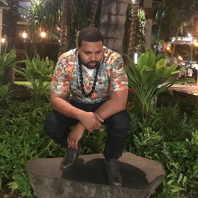 broke_papi's tweet photo. #NewProfilePic https://t.co/7i9Vne2wyS