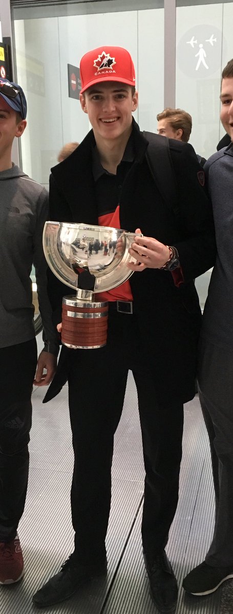 JDeMilleTB's tweet photo. An unexpected lengthy layover at Pearson airport today ended up having a silv... GOLDEN lining for me.  🇨🇦🏆🏒🇨🇦!!   Congratulations to Team Canada!    #Iwasthisclose https://t.co/X2SP8cOYFB