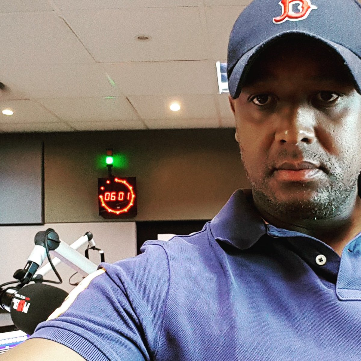 BonnkeShipalana's tweet photo. New Year resolution was to smile some more in 2018... but not at 6am. Lets inspire each other..... #ThePowerWithin #4HrsOfInspiration #4HrsOfPurpose #4HrsOfMusic #4HrsWithYou #4HrsWithYou #CapricornFM #Dstv884 https://t.co/P5cXFdzSKW
