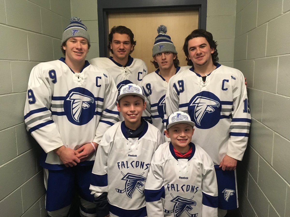 Danvers Hs Hockey On Twitter Danvers High School Hockey Youth Players Of The Game Owen And Brady Swanton Wearedanvers Philstacey Sn