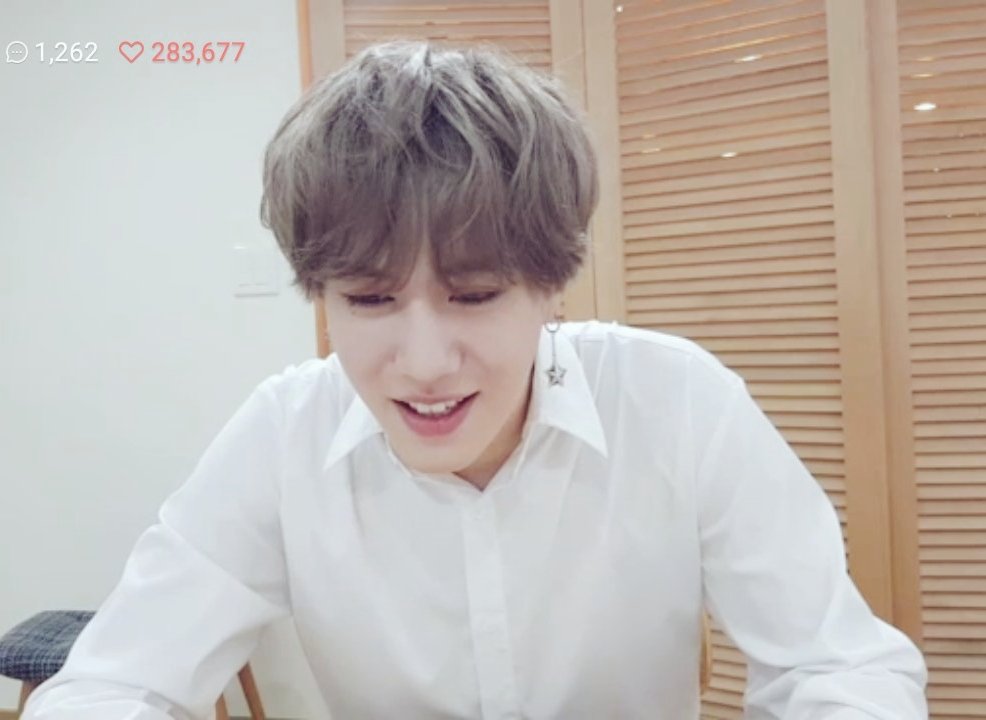 fanatic_got7_'s tweet photo. Kim Yugyeom is so beautiful, it actually hurts https://t.co/VnqnpUxeyM