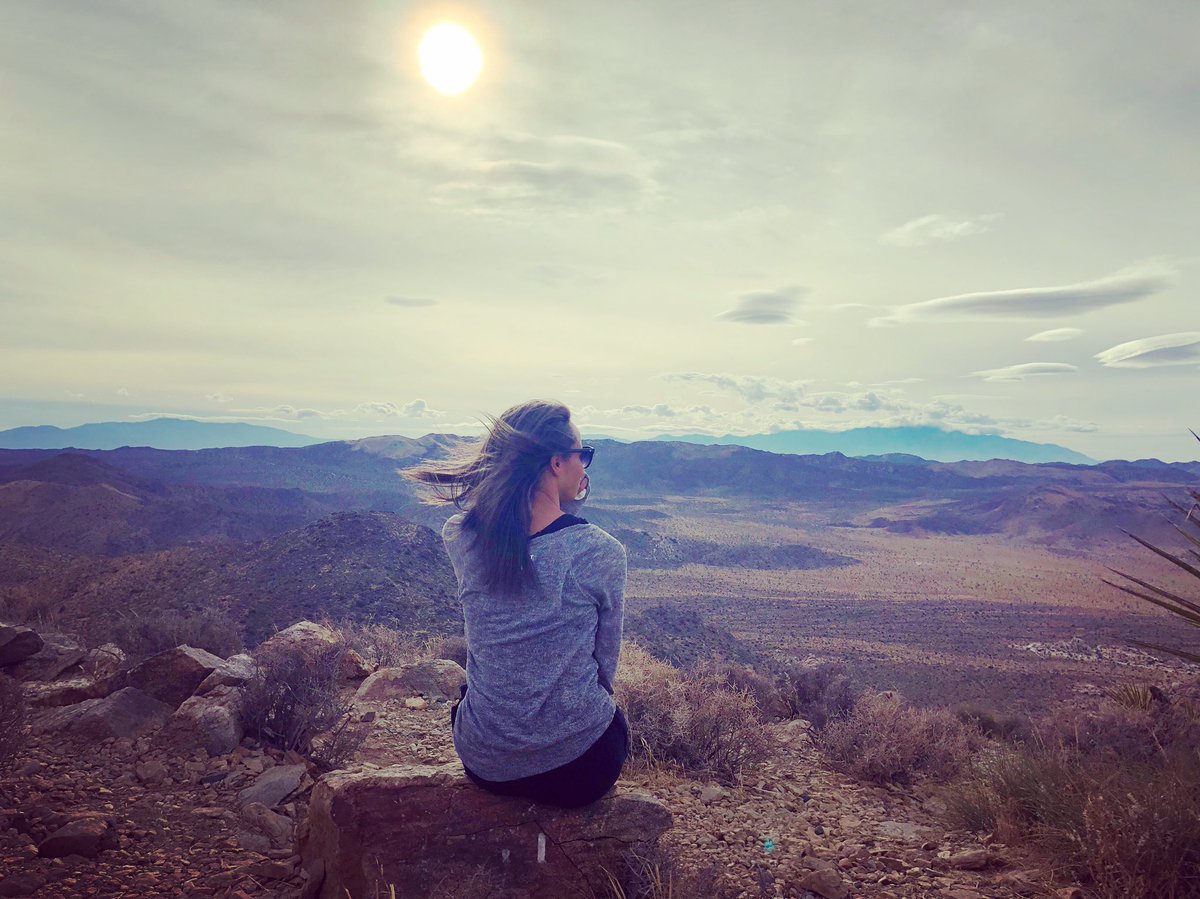 ionebutler's tweet photo. Spend time in #nature!
#joshuatree #joshuatreenationalpark #hike #hiking #ryanmountain https://t.co/rlgd4at9bP