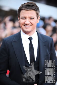 Happy Birthday Wishes to Jeremy Renner!   
