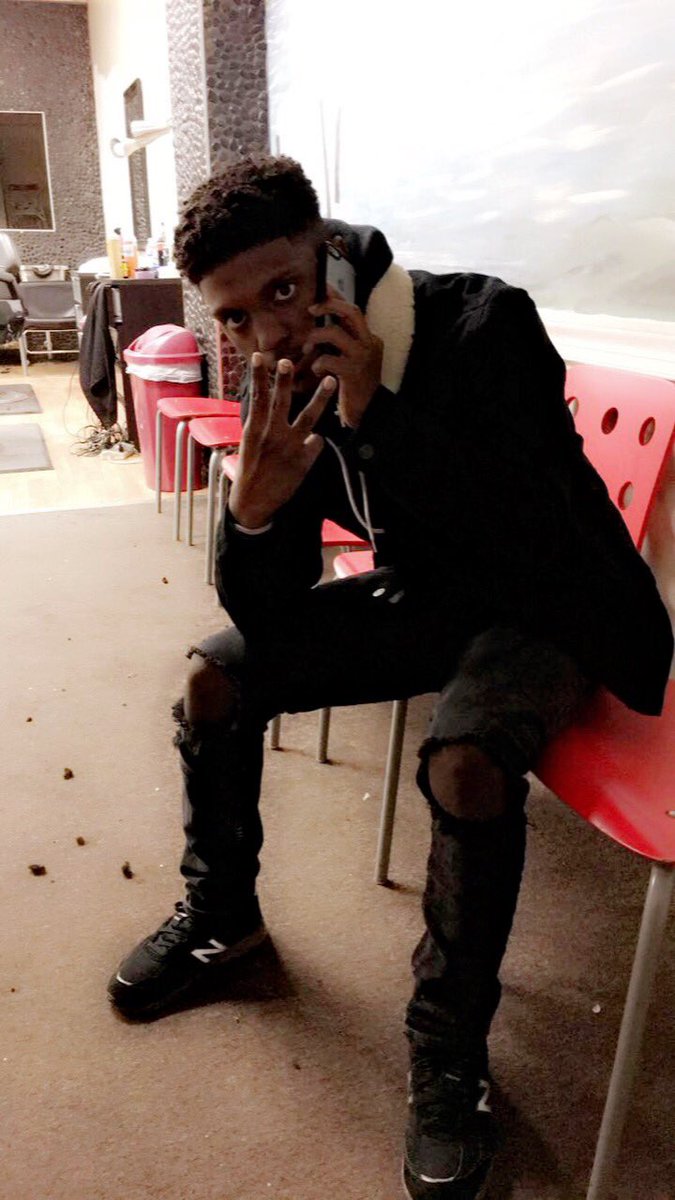 Dbr_Saidy's tweet photo. 🌨🤐 #33 https://t.co/EuJayuP9sX