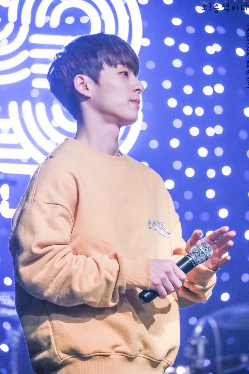 OH_SS0626's tweet photo. 180106 첫번째 단독공연 우연
@HONEYSTofficial 
#허니스트 #HONEYST #반하겠어 #오승석 #승석 #연애하고싶은데요 https://t.co/daahjdYqvK