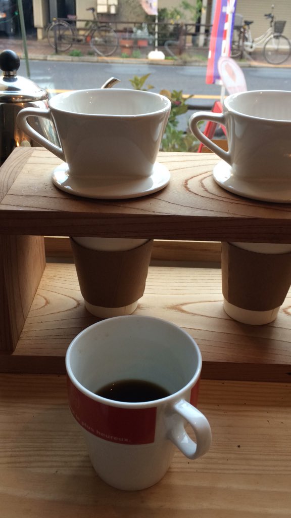 nps_ctc04's tweet photo. 今日も冷え込む1日です❄️❄️
七福神巡りの合間にホットコーヒーでくつろぎたいですね🎶
#浅草 #カンボジア #カフェ #ホットコーヒー #ヌンパン #サンドウィッチ https://t.co/XFCiHtvyPe