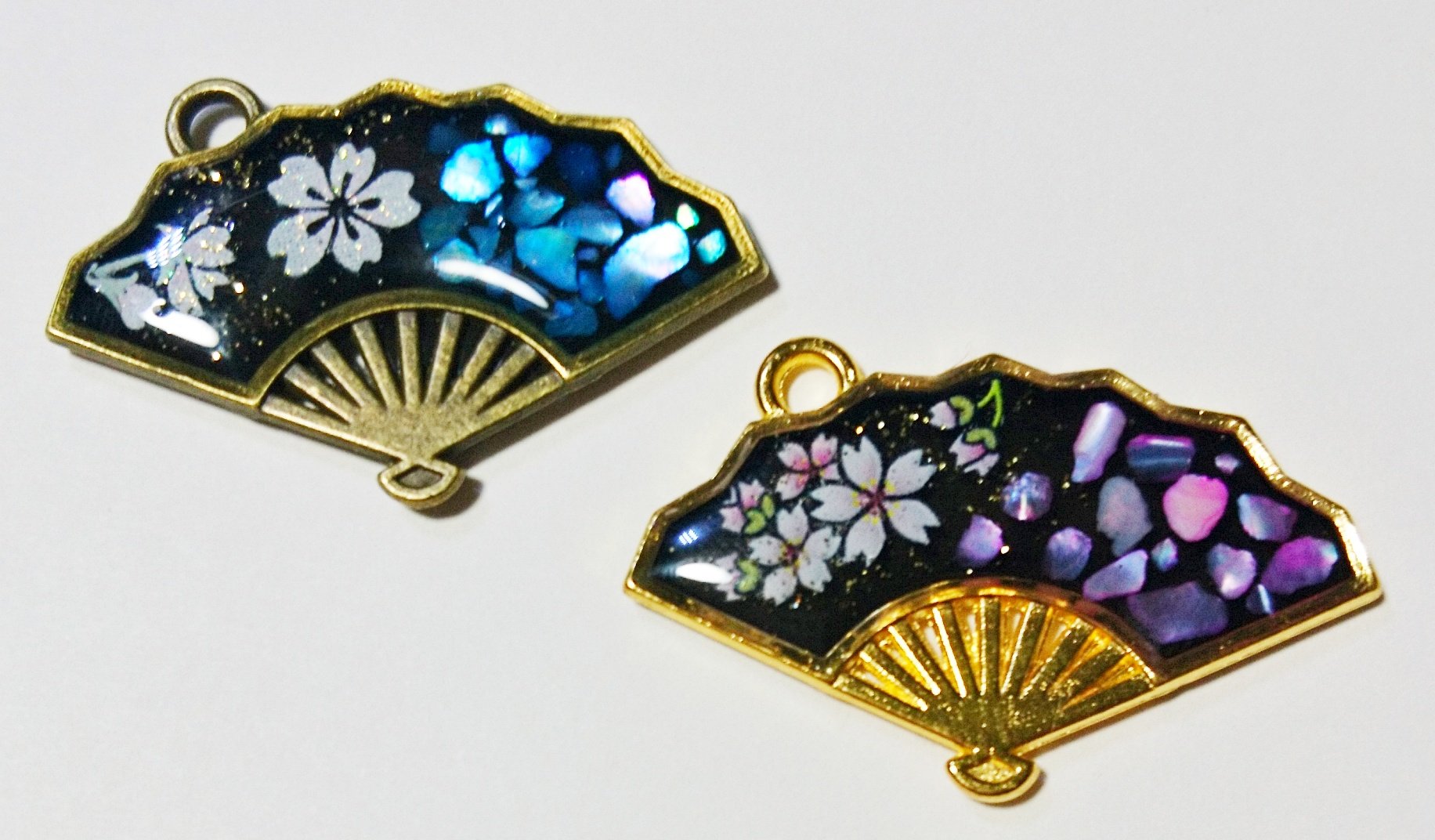 れんこ 更新凍結中 ここ最近作ったレジン作品です 黒背景にシェル乗せるのが最近の自分的流行りw レジン レジンアクセサリー ハンドメイド レジン好きな方と繋がりたい レジン好きさんと繋がりたい 綺羅星堂 T Co Lwy6o5vovt Twitter