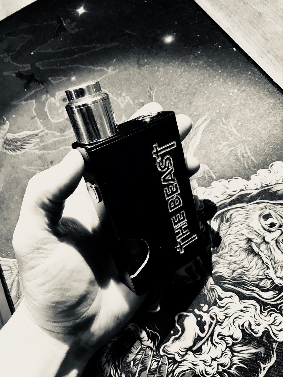 CaptainEd101's tweet photo. @VapingWithVic hi vic, I made a dual series PWM squonk, what’d you think? https://t.co/oCLHWY3R8b