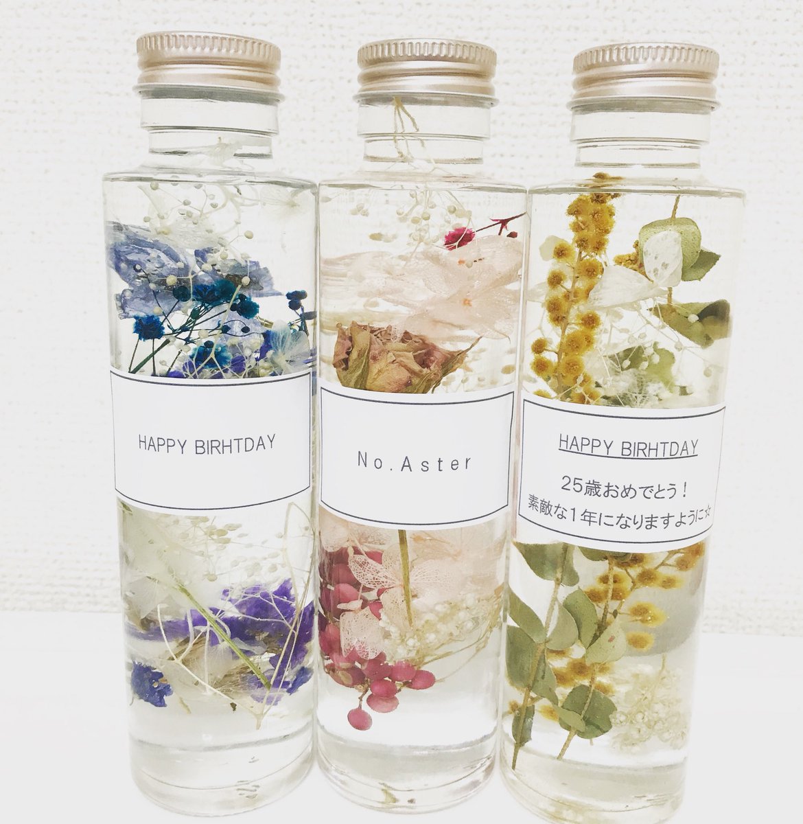 noaster123's tweet photo. ハーバリウム完成♡
ステッカーにはご希望のメッセージを入れることができます\ ♪♪ /
プレゼント用にいかがでしょうか❁
#noaster https://t.co/01pikDIY7s
