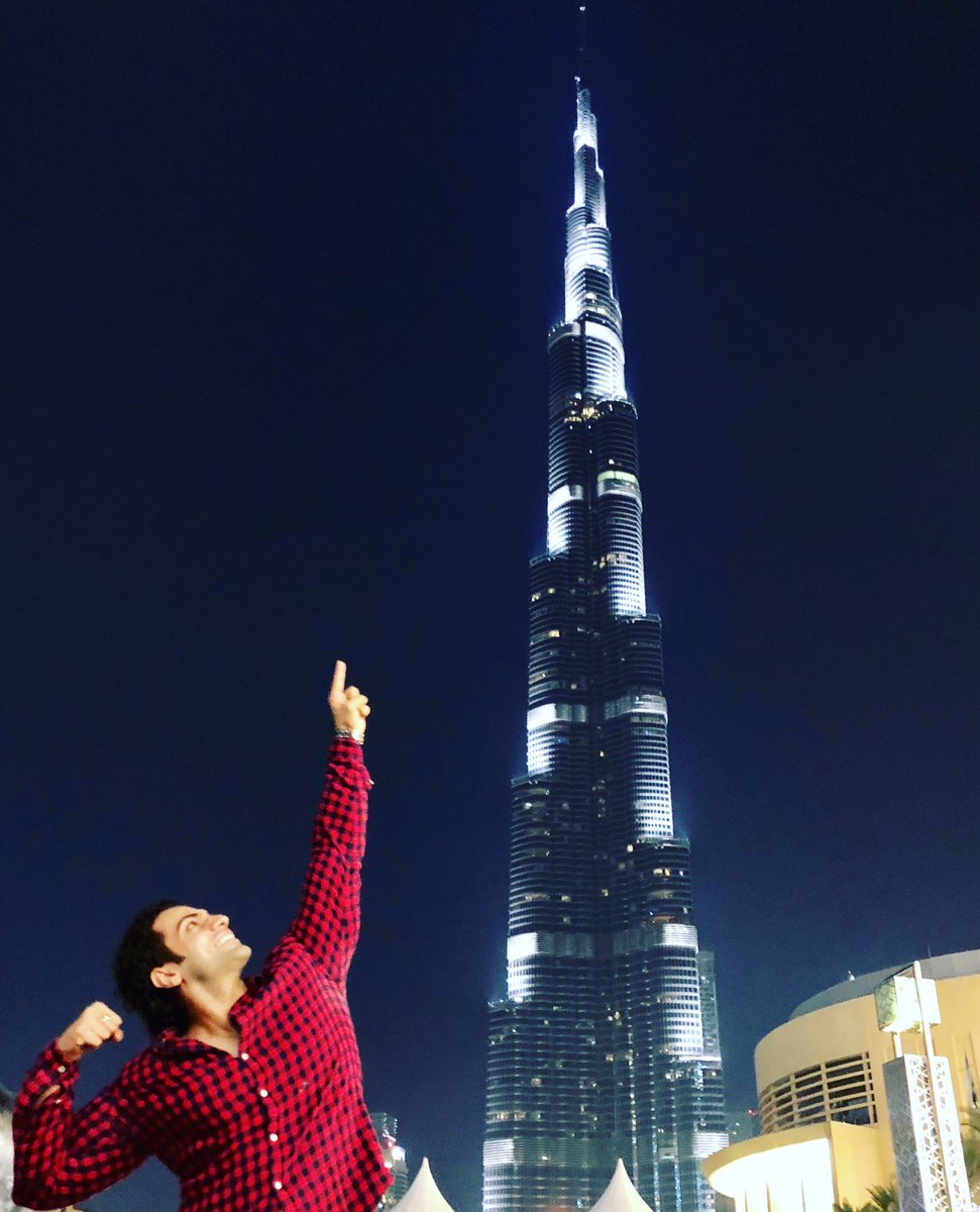 rajdixitindia's tweet photo. Aim For The Moon,
If You Miss, You May Hit A Star❤️

#rajdixit #burjkhalifa #worldstallestbuilding #2722ft #dubai #newyear #livelifekingsize #lifeisbeautiful #love @narendramodi @Dev_Fadnavis @poonam_mahajan @ShelarAshish @BeingSalmanKhan @SrBachchan @Swamy39 @realDonaldTrump https://t.co/SWP6q8njRF