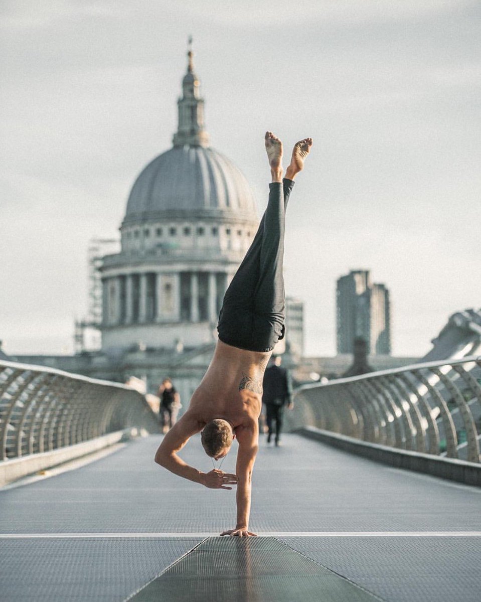 mymethodlife's tweet image. Morning London! Sunday Funday from Instagram's @markdasyoga #FindYourCity