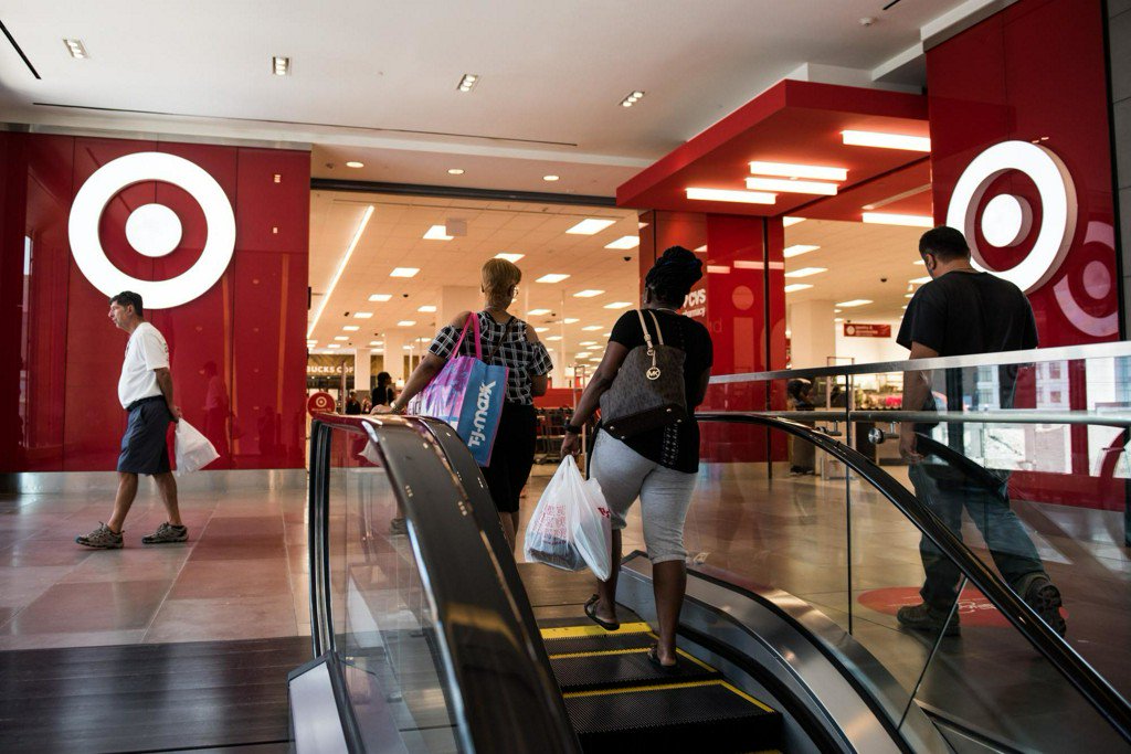 baltimoresun's tweet photo. Amazon will buy Target this year, analyst predicts. https://t.co/HEs4eYOPbL https://t.co/RGk5uOdSgM