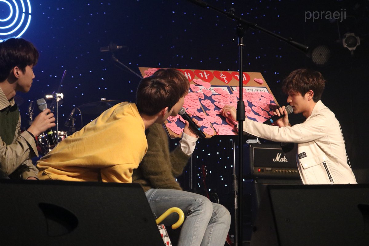 ppraeji's tweet photo. 180106 1st concert RollingHall All of you are the rainbow of my life 🌈 @HONEYSTofficial #허니스트 #HONEYST #SeeYouAgainNextTime 😢 https://t.co/RVl1p0GRU8