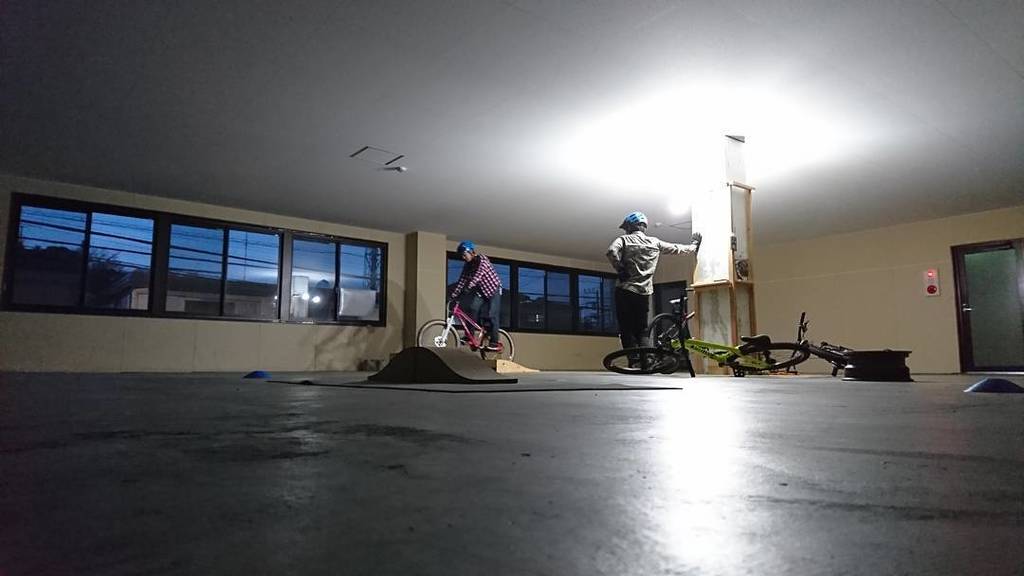 JunYamagishi's tweet photo. #MTB #downhill #allmountain #freeride #enduro #trail #singletrack #techin #gs400 #CHRISKING #CHROMAG #shimano #SLX #sram #NX #mavic #crossmax
#GORIDE #キソテクジム https://t.co/nb4UkRJwlA https://t.co/sgxmAi0vHA