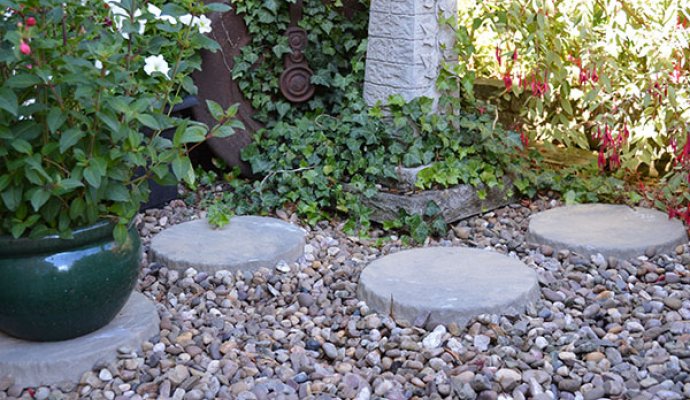 Posts_by_Brett's tweet photo. Stepping stones can create a focal point for a garden or link one area of outdoor space to another. View our latest range here - https://t.co/3odvrh9DVg https://t.co/lV7USTyhEX