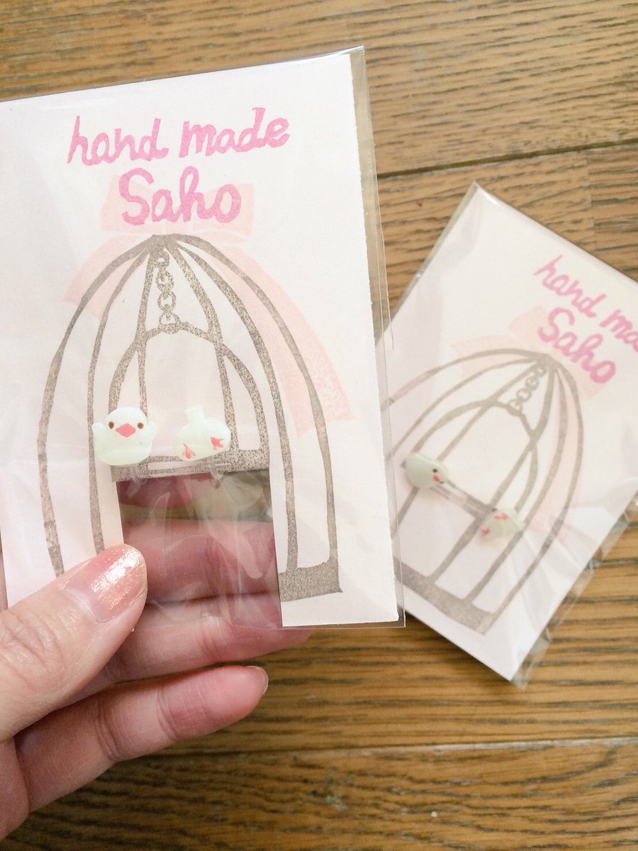 小鳥シャーペンと白文ちゃんイヤリング。
長く使っていただきたいからこその、ボールペンではなくあえてのシャーペン🌸
こちらも持って行きますよ🐥
 #鳥フェス  #神戸  #鳥フェス神戸