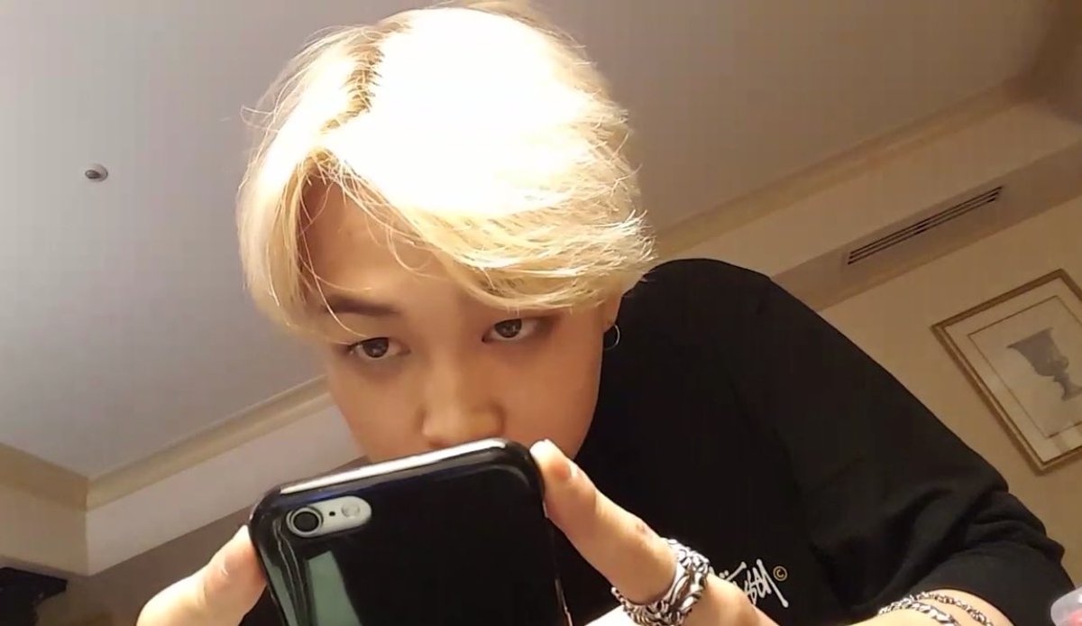 TAEHYUNGSUKl's tweet photo. 最近一つ上のジミン先輩と付き合い始めました  #BTSで妄想 https://t.co/zI2BdAFP5E
