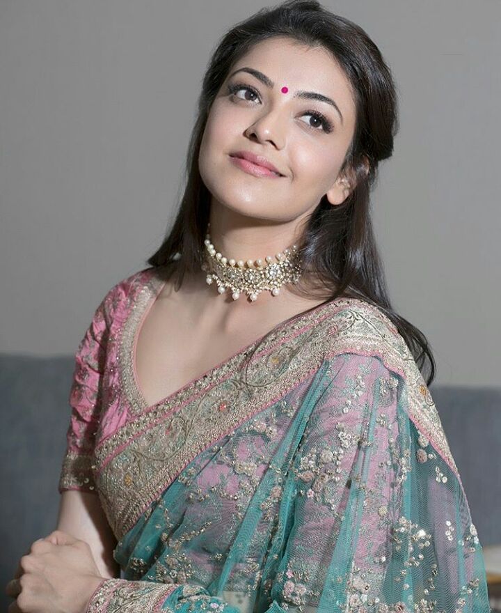 PalepuGouri's tweet photo. We have sooo many Actresses. .But Beautiful. .lovely moon is My Cute Angel @MsKajalAggarwal Only. .Yentha mandi #actresses unna Beautiful Princess #KajalAggarwal Oka #chandamama 😍😍😍#loveyoukajal #untilmydeath ..#kajalism #kajudiva #NatchathiraVizha2018 #Styling @stylebyami https://t.co/m6xSQbMGNu
