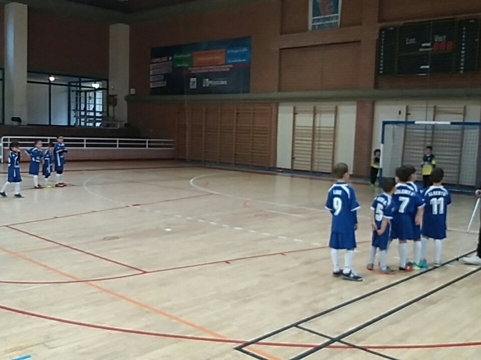 PELCHURRI's tweet photo. A poco mas de 15 minutos los equipos ultiman los detalles @Imperialtoledo #alfonso VI y @1mostolesfs https://t.co/8V0ez0sxns
