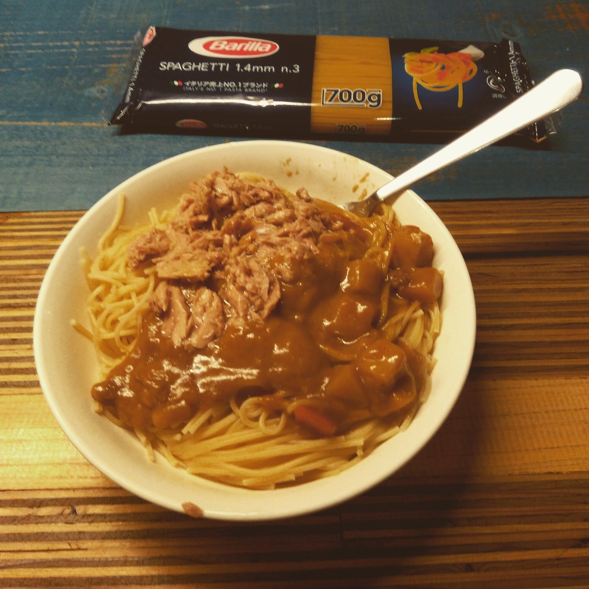 HITraveledJapan's tweet photo. Atún, espaguetis y curry! Comida fusión completada con éxito! Estaba muy bueno! #espaguetis #atun #curry #salsacurry #comidafusion #japan #japon #osaka https://t.co/my0IS8FDjB