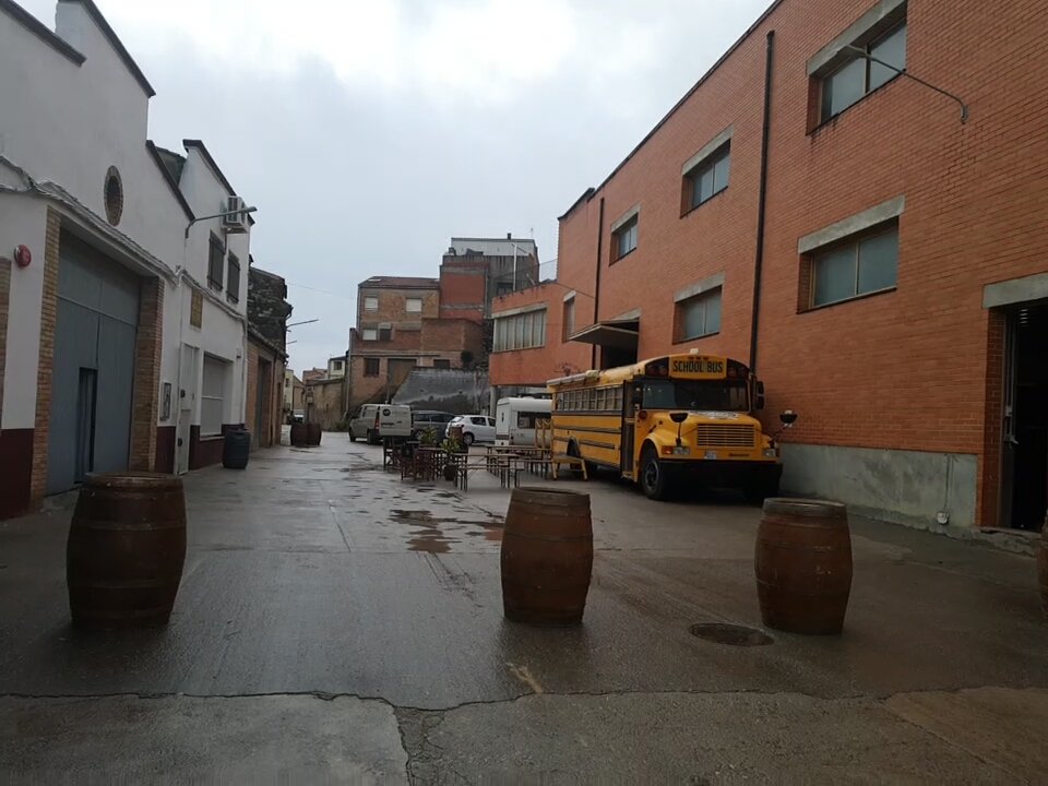 CellerBatea_'s tweet photo. Comienzan los preparativos...
#presentacionousvins #cellerbatea #terraalta #foodtrucks #vimusic https://t.co/y4GDPf0p9K