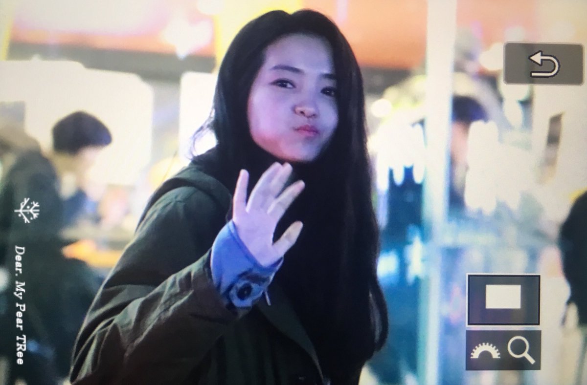 dear_taeri's tweet photo. 180107 압구정 출근😚 #김태리 #태리 https://t.co/ocv9GIpdwS