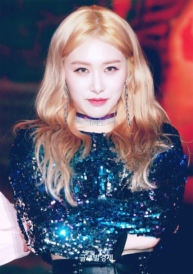 For. Euijin👑 on Twitter: "180107 - The Unit Press photos from yesterday