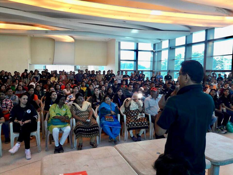 IndiaOneForAll's tweet photo. Atharva Foundation chairman Shri. Sunil Rane addressed all the volunteers after the Sunday Awareness Campaign at NSCI, Worli.He motivated  everyone for making "One For All, All For One" program a huge success.

#OneForAll #IndianArmedForces #AtharvaFoundation #31JanuaryNSCI https://t.co/bbCuqnuSts