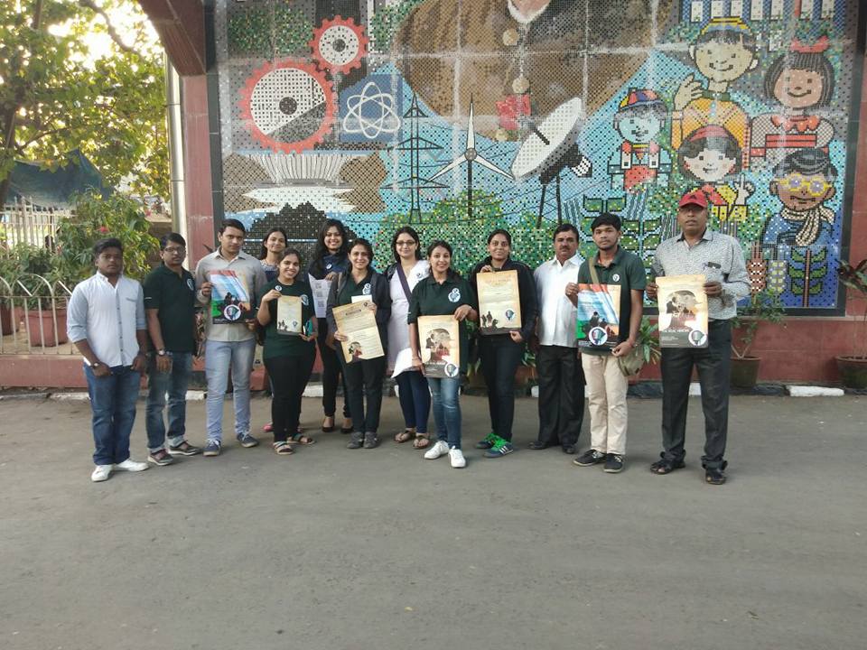 IndiaOneForAll's tweet photo. Atharva Foundation continues the Awareness Campaign for the program One For All, All For One at various places across Mumbai.
#OneForAll #AtharvaFoundation #IndianArmedForces #31JanuaryNSCI #Sunday #SplendidMorning
To know more the program, visit: https://t.co/pAqe4XaAJf https://t.co/7SXbo1gI9N
