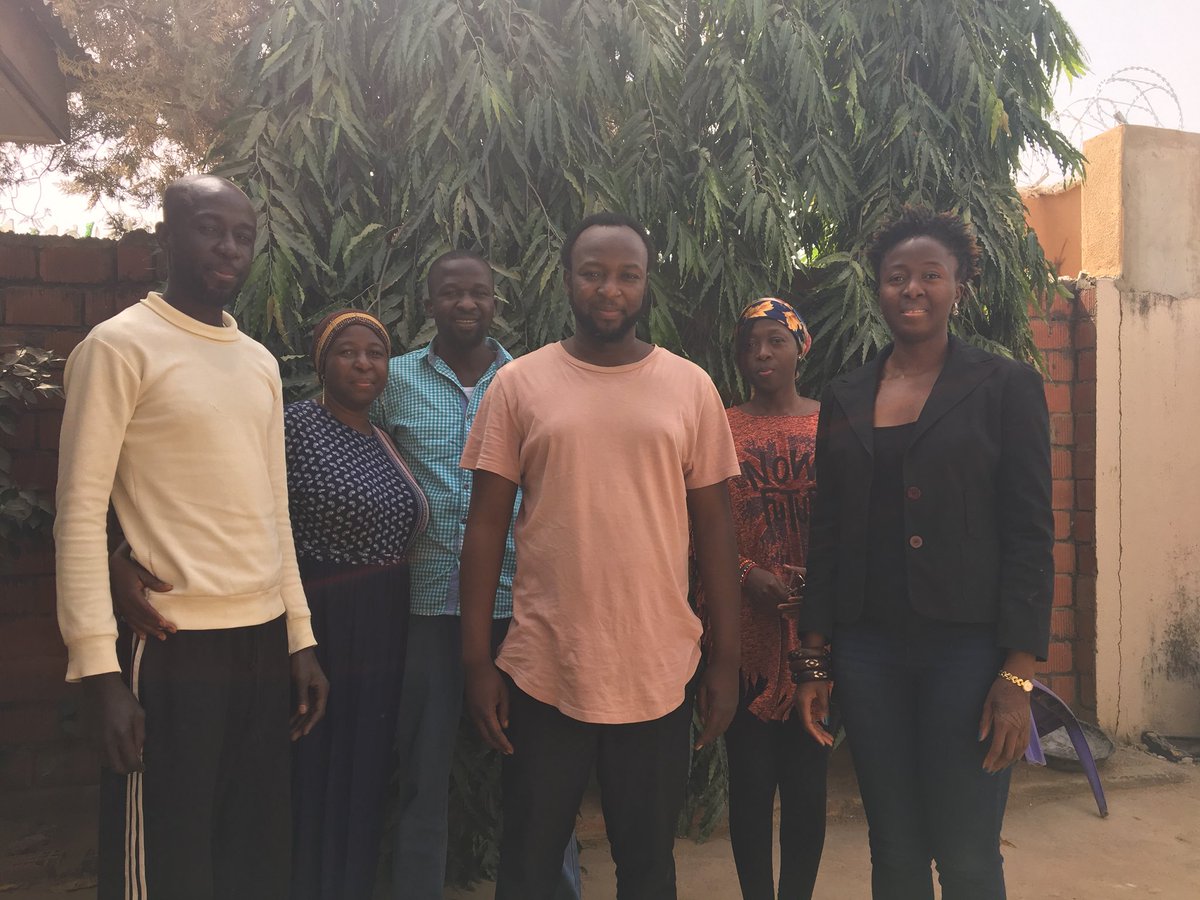 MKabrik's tweet photo. New Year Celebration at home in Kaduna was so much fun. Took this picture just before we left for Abuja
#Brothers&Sisters๐โค๏ธ๐
#GoodTimesAlways https://t.co/CywbpK9JOA
