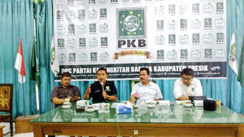 Penyampaian persiapan Pemilu 2019 Oleh Ketua <a href="/LPP_PKBGresik/">LPP PKB Gresik</a> <a href="/HMQodir/">HM.abd.Qodir</a>  . <a href="/DPP_PKB/">DPP PKB</a> @LPPDPPPKB <a href="/dpwpkbjatim/">DPW PKB JAWA TIMUR</a>