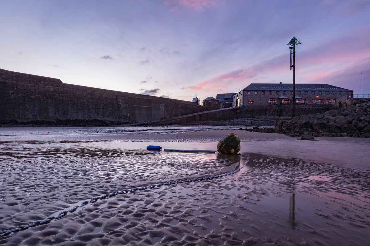 Capturing some low tide photos in #porthcawl last night. Featuring <a href="/harbourbk/">Harbour Bar&Kitchen</a> <a href="/coffi_co/">Coffi Co</a> and <a href="/PorthcawlRNLI/">Porthcawl RNLI Lifeboat</a>