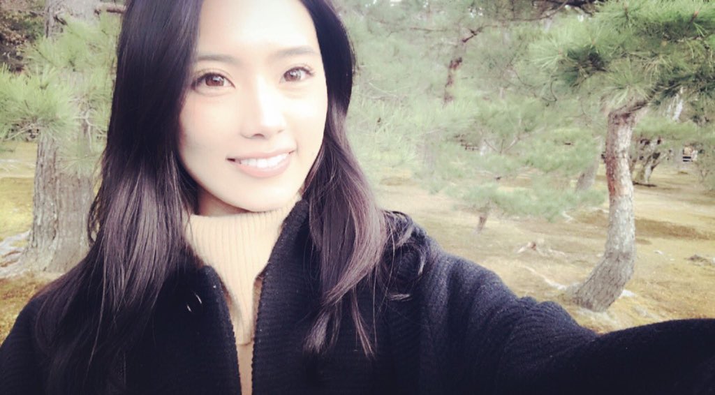__Kwmt_'s tweet photo. お久しぶりです。凄く病んでました ((
叶わない恋って辛いですよね
でも、もう諦めました
相手には恋人いるから笑

 ということで、これからは浮上できる時にしようかなって思ってます笑

あ、あけましておめでとうございます
今年も璃の事よろしくお願いします https://t.co/UGjangOKof