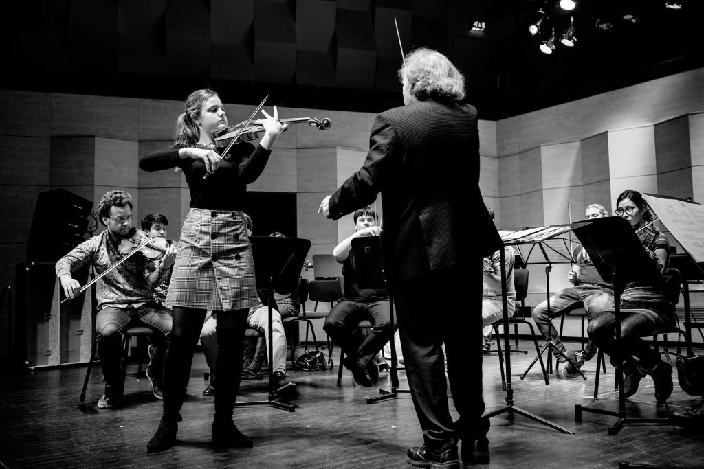 inesisselviolin's tweet photo. Remembering the last concert of 2017 in Rotterdam Philharmonic De Doelen, celebrating 70th birthday of my beloved Professor Zakhar Bron together with Maxim Vengerov on stage.
#violin #violinis #oneofthebestconcerts #zakharbron #maximvengerov #vengerov #concert #Rotterdam https://t.co/3kPLns1wn5