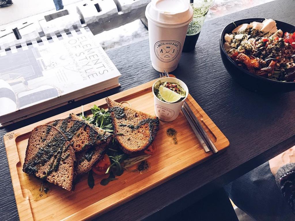 WVerbier's tweet photo. Rise & Shine
📍: Arctic Juice & Café
#New #Wverbier #Fuel2Explore #WHotels #Verbier #avo https://t.co/zwJ7d5VCdn