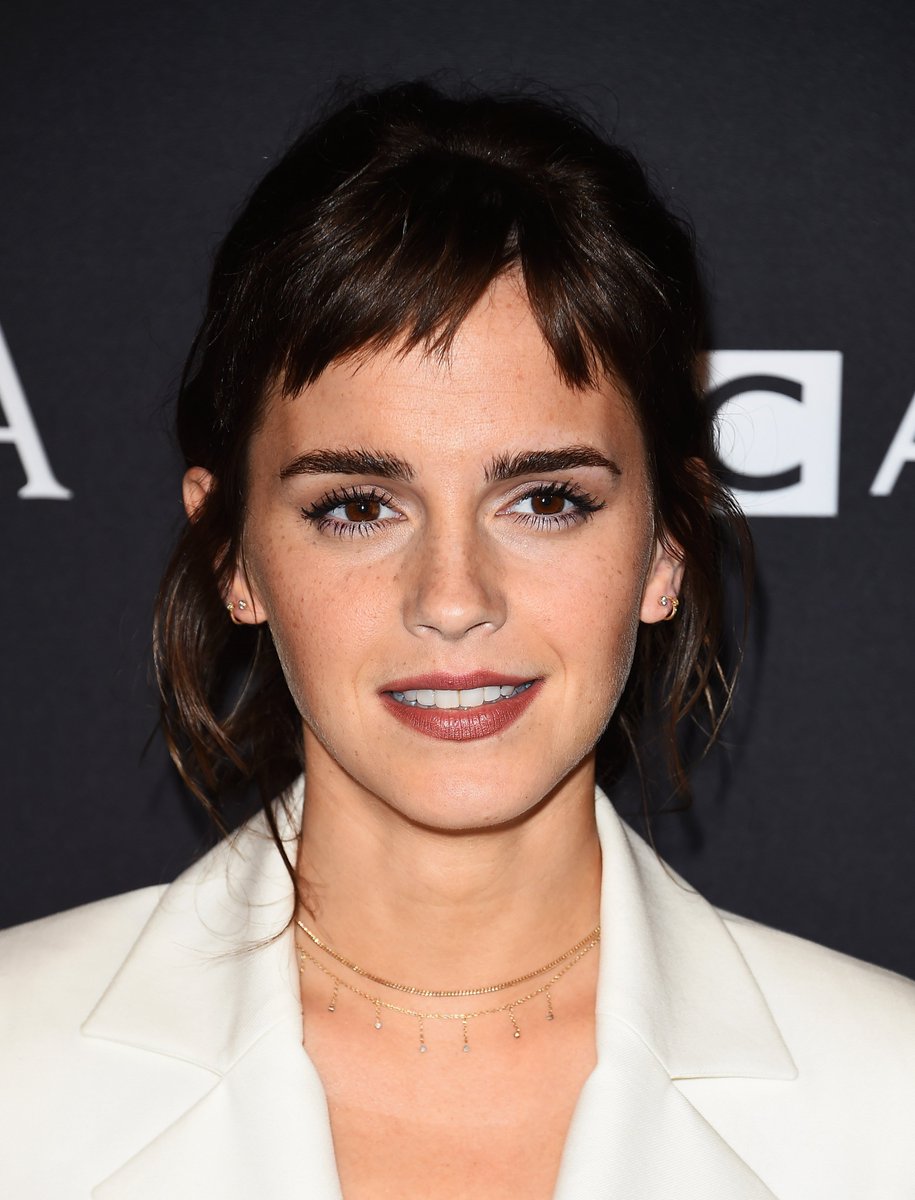 EWatsonBe's tweet photo. Retrouvez 73 photos HQ d'Emma Watson lors des The BAFTA Los Angeles Tea Party au the Four Seasons Hotel [06/01]
https://t.co/DcEW2FxqLX https://t.co/cFRgwuVynR