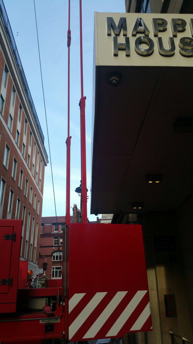 DSMcontractlift's tweet photo. Busy Weekend for DSM Contract Lifting Services were busy providing safe and hassle free #ContractLifting #CraneLifting for our valued customers!
#TeamWorkMakesTheDreamWork #Onwards&Upwards @Team_rs_racing @DSMcontractlift #NothingStopsUs #HappyCustomers #LiftingSafely https://t.co/RQA3kXblFt