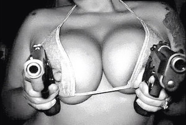 ZaZatoustra's tweet photo. 👄   #Daesh #EI #AQ #djihad #FuckDaesh #Niqab #Hidjab #Burqa #BurqaBan #DaeshFan #ISISlam 🔫🔫🔫 🤪 https://t.co/T4u7XKhm7O