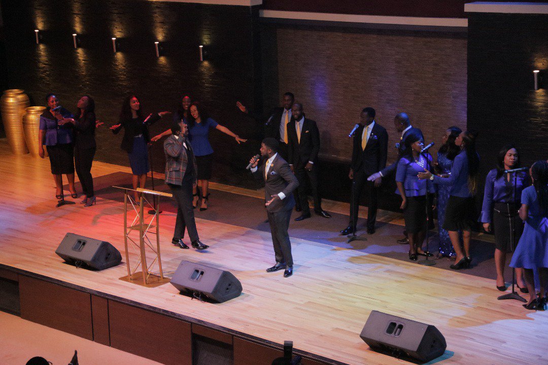 SummitAbuja's tweet photo. Choir Ministration (360 Degrees)
♫What my eyes can’t see I still believe
Everything spoken to me
There’s no word that can come back void
I will trust the report of the Lord♫

#TheEncounter 
#SundayService
#360Degrees
#WhileIamWaiting https://t.co/zrMm0JiNaL