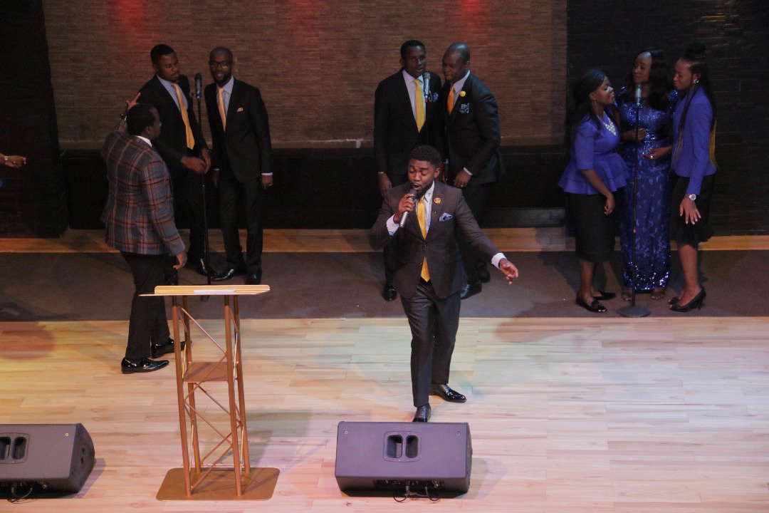 SummitAbuja's tweet photo. Choir Ministration (360 Degrees)
♫What my eyes can’t see I still believe
Everything spoken to me
There’s no word that can come back void
I will trust the report of the Lord♫

#TheEncounter 
#SundayService
#360Degrees
#WhileIamWaiting https://t.co/zrMm0JiNaL