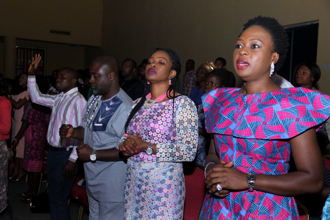 SummitAbuja's tweet photo. Choir Ministration (360 Degrees)
♫What my eyes can’t see I still believe
Everything spoken to me
There’s no word that can come back void
I will trust the report of the Lord♫

#TheEncounter 
#SundayService
#360Degrees
#WhileIamWaiting https://t.co/zrMm0JiNaL