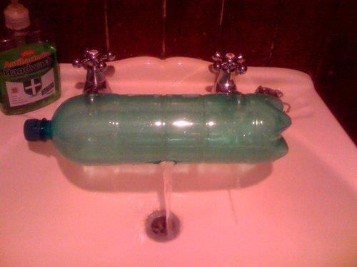 TheOnlineBM's tweet photo. A cheap alternative to a mixer tap! https://t.co/dDxAQlvn5F