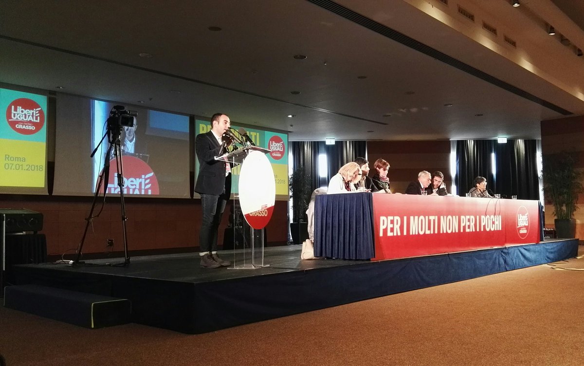 MartaEcca's tweet photo. Se vogliamo costruire un'alternativa che sia capace di renderci tutte e tutti libere, liberi e uguali dobbiamo ripartire da chi per anni è stato dimenticato, volutamente, dalla classe politica, come i ragazzi a cui è stata negata la cittadinanza italiana.
@gmarcoc
#LiberiEUguali https://t.co/mGDa6iLGmH